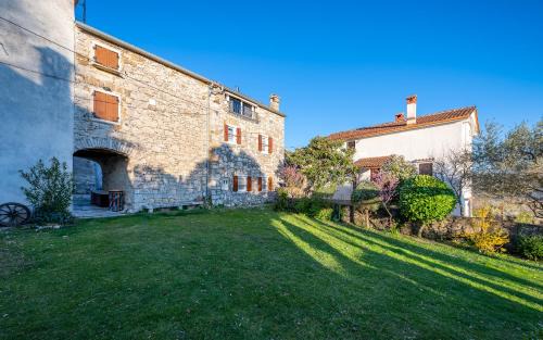 Buzet Villa | Holiday Home Mia&Emi