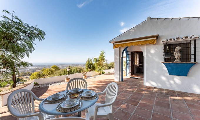Mijas House | Holiday Home "Mijas la Nueva" with Sea View & Shared Pool