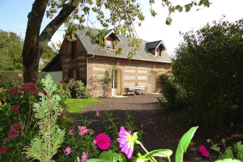 Les Grandes-Ventes House | Holiday Home near Alabaster Coast