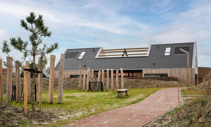 Nieuwvliet House | Holiday Home near North Sea Beach with Sauna