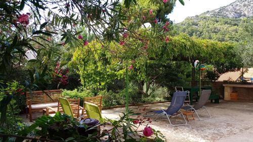 Milna House | Holiday Home Shangri-La