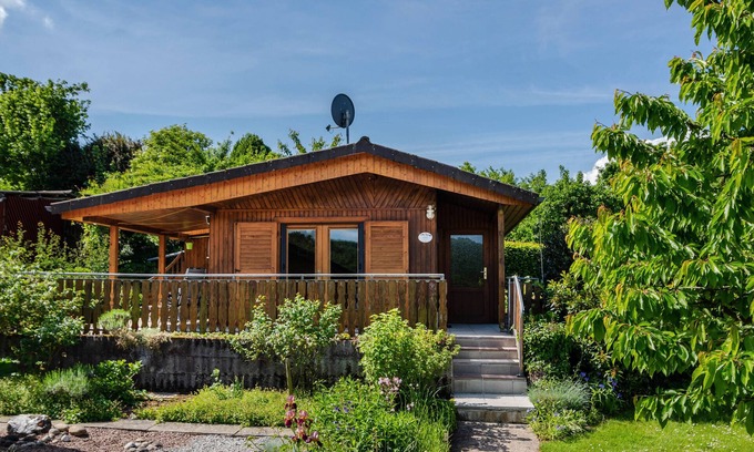 Helmarshausen House | Holiday Home 'Steinbrecher' with Mountain View, Private Terrace and Wi-Fi