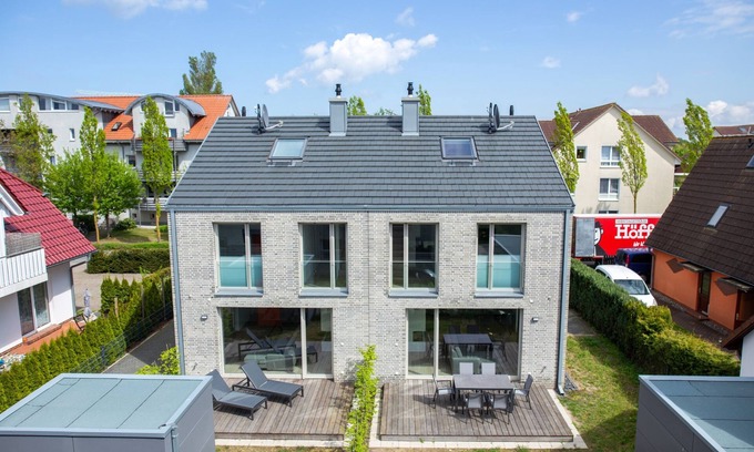 Zingst House | Holiday Home Strandläufer 2 with Terrace & Wi-Fi
