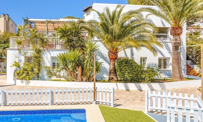 Son Armadams Villa | Holiday Home “Villa Bellver” near Palma center with Wi-Fi, Garden & Pool