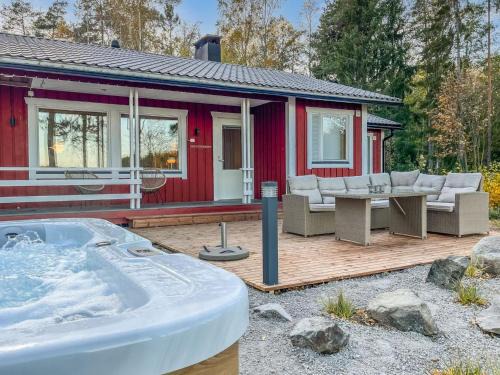 Porvoo House | Holiday Home Villa haave by Interhome
