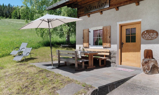 Nova Ponente House | Holiday Home 'Waldchalet Ödenhof' with Mountain View, Private Garden and Wi-Fi