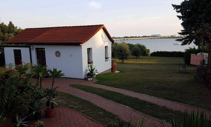 Altefaehr House | Holiday home waterfront with terrace
