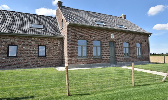 Poperinge Villa | Holiday Home with pond in Poperinge