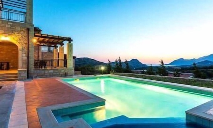 Lefkogeia House | Holiday house Agios Vasilios for 1 - 12 persons with 5 bedrooms - Holiday home