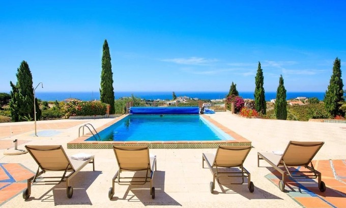 Almayate Bajo House | Holiday house Almayate for 6 - 8 persons with 3 bedrooms - Holiday house
