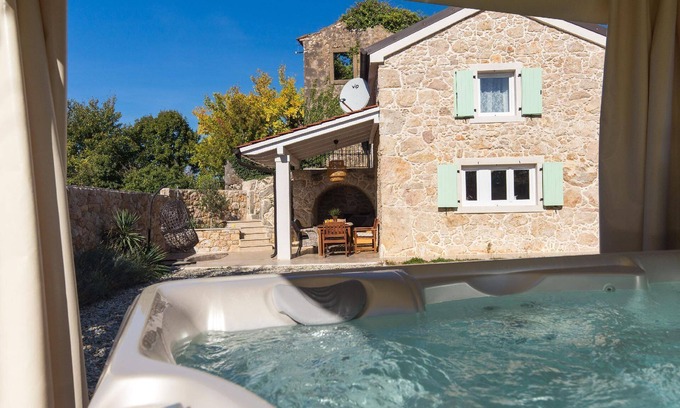 Polje House | Holiday house Dobrinj for 1 - 6 persons with 2 bedrooms - Holiday home