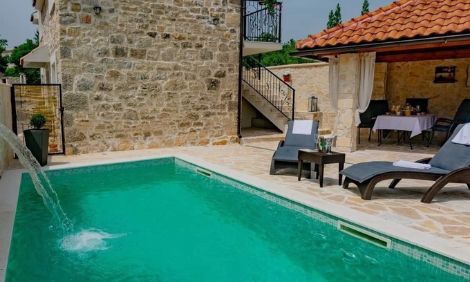 Drnis House | Holiday house Drnis for 1 - 5 persons with 2 bedrooms - Holiday house