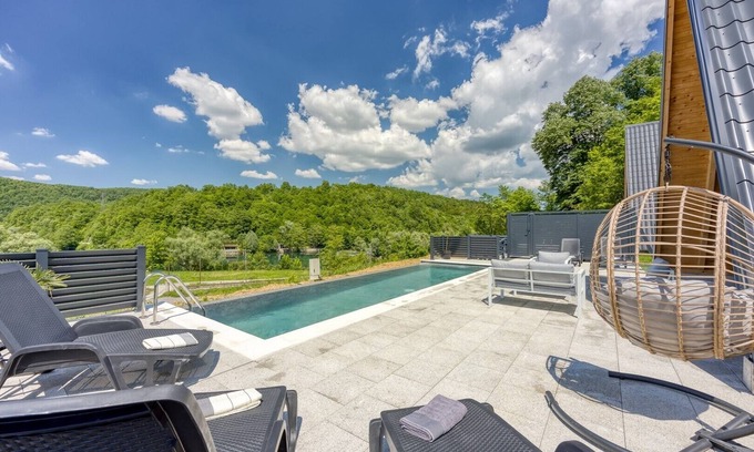 Mali Radic House | Holiday House Eden in Bosanska Krupa