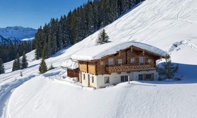 Saalbach-Hinterglemm House | Holiday house Hinterglemm for 2 - 8 persons with 4 bedrooms - Holiday house