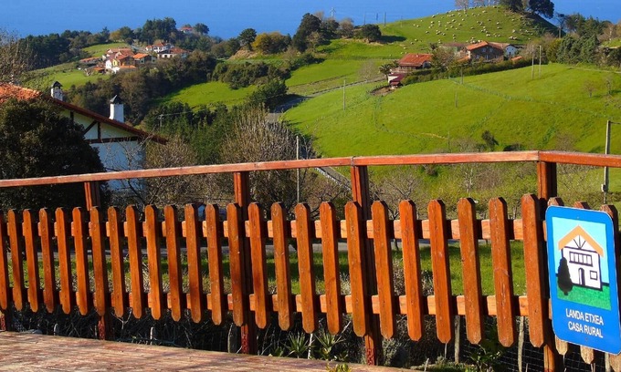 Deba House | Holiday house Itziar for 5 - 8 persons with 3 bedrooms - Row house