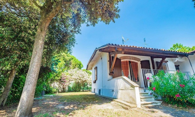 Lido di Volano House | Holiday house Lido di Volano for 1 - 6 persons with 2 bedrooms - Row house