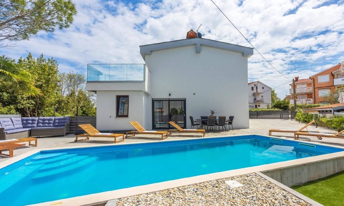 Vantacici House | Holiday house Malinska for 2 - 6 persons with 3 bedrooms - Holiday home