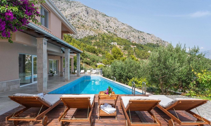Mimice House | Holiday house Mimice for 1 - 8 persons with 4 bedrooms - Row house