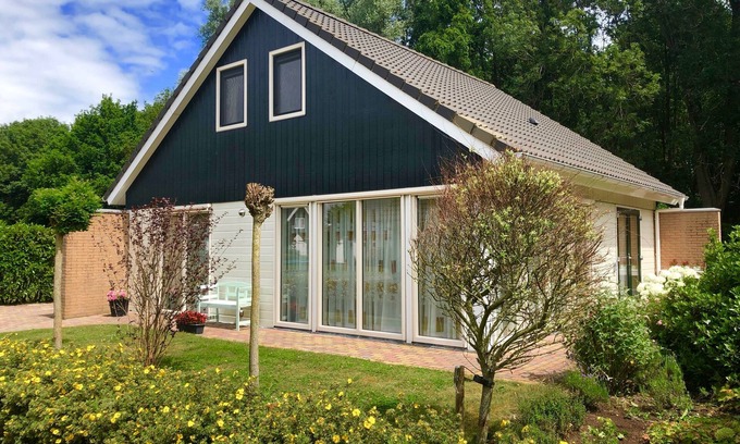Gasselternijveen Villa | Holiday house in Drenthe with lots of luxury o.a. Outdoor sauna, lounge set, bbq