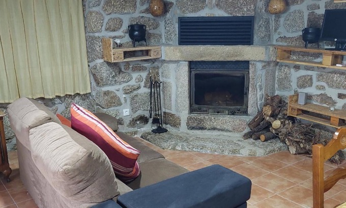 Baracal House | Holiday house Celorico da Beira for 1 - 4 persons with 2 bedrooms - Holiday home
