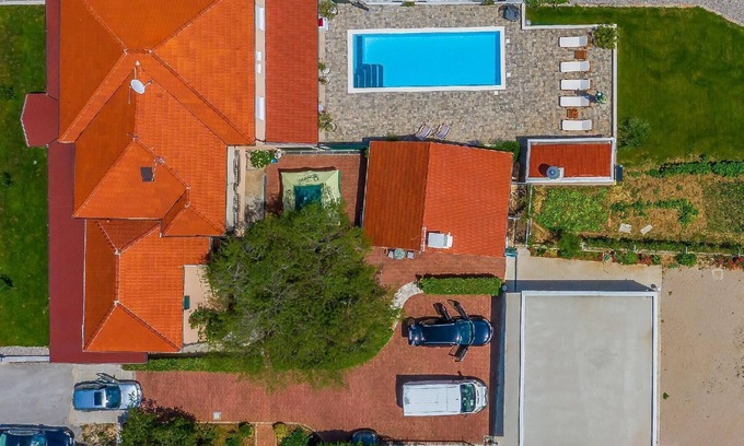 Vrgorac House | Holiday house Vrgorac for 1 - 8 persons with 4 bedrooms - Holiday home