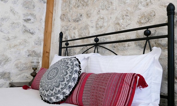 Fternon House | Holiday house w/sea view, garden, bbq and parking! Ideal for families up to 6!