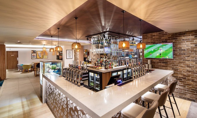 Brentwood Hotel | Holiday Inn Brentwood M25, Jct. 28 by IHG