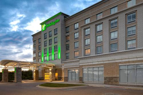 Livonia Hotel | Holiday Inn Detroit Northwest - Livonia by IHG