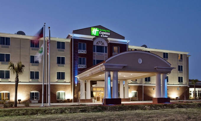 Moultrie Hotel | Holiday Inn Express and Suites Moultrie by IHG