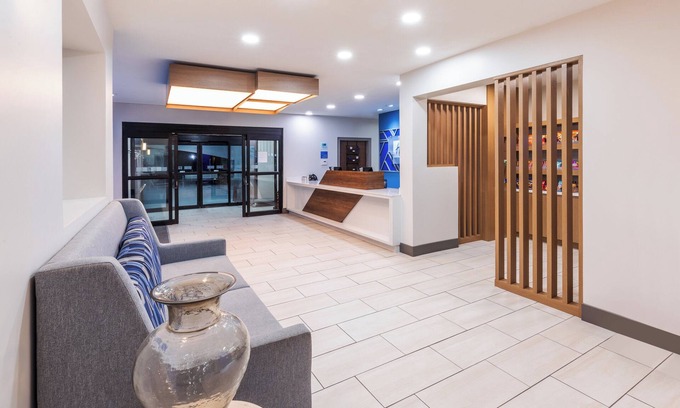 Harvey Hotel | Holiday Inn Express Harvey-Marrero by IHG