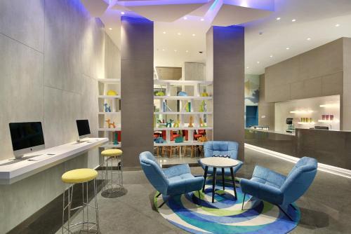 Kebon Kacang Hotel | Holiday Inn Express Jakarta Wahid Hasyim by IHG