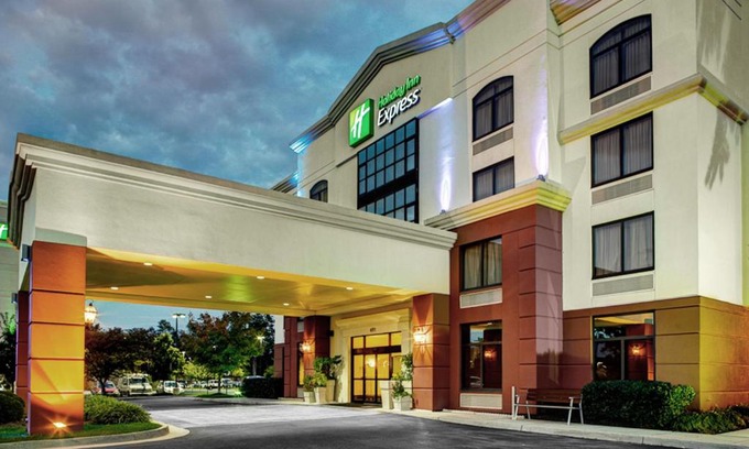 Sandston Hotel | Holiday Inn Express Richmond Airport by IHG