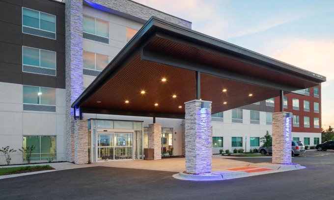 Bourbonnais Hotel | Holiday Inn Express & Suites - Bourbonnais East - Bradley by IHG