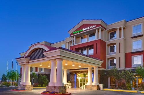 Spring Valley Hotel | Holiday Inn Express & Suites Las Vegas SW Springvalley by IHG