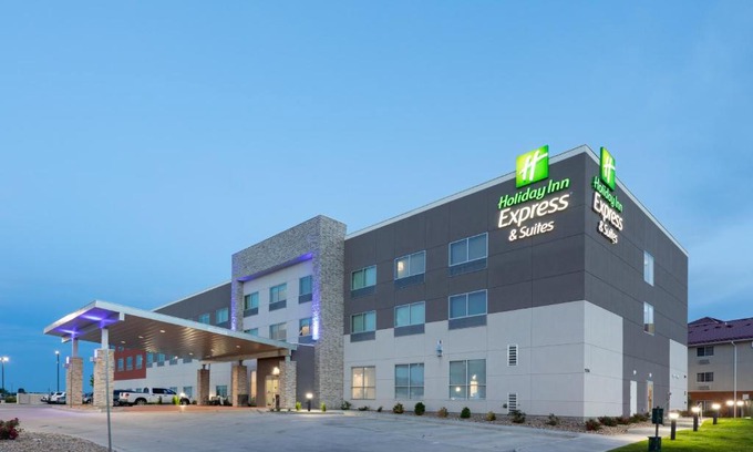 Firestone Hotel | Holiday Inn Express & Suites - Firestone - Longmont by IHG