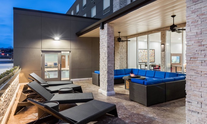 West Plains Hotel | Holiday Inn Express & Suites West Plains Southwest by IHG
