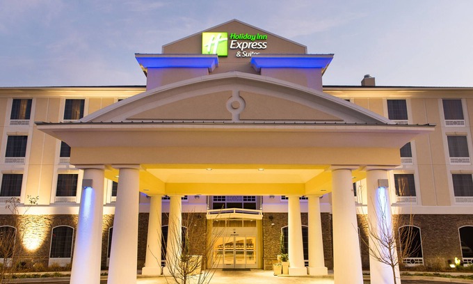 Aiken Hotel | Holiday Inn Express & Suites Aiken by IHG