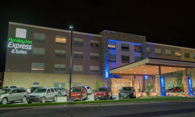 Dayton Hotel | Holiday Inn Express & Suites - Dayton Southwest by IHG