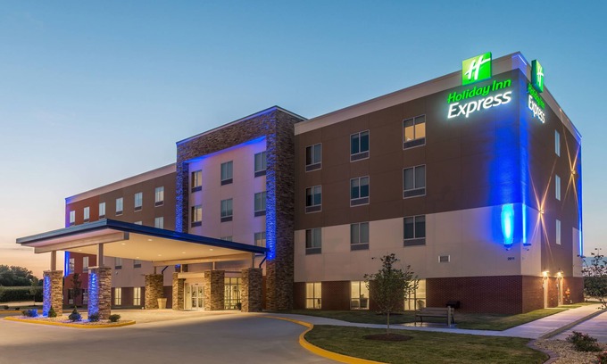 Troy Hotel | Holiday Inn Express Troy by IHG