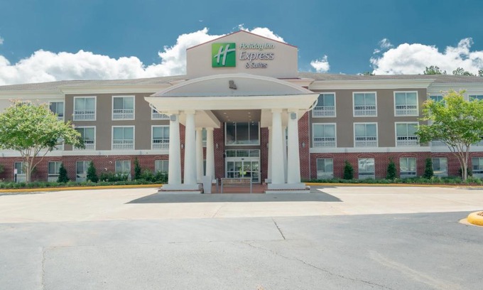 Shamard Heights Hotel | Holiday Inn Express Hotel and Suites Natchitoches by IHG