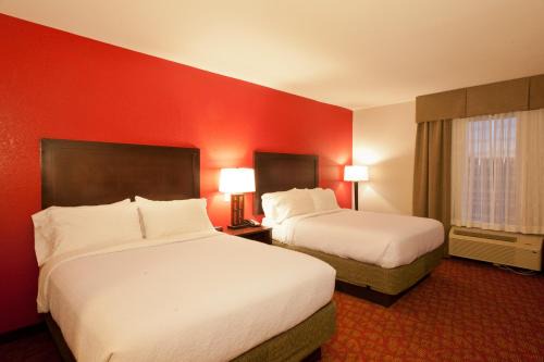 Yampertown Hotel | Holiday Inn Guin by IHG