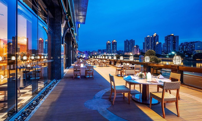 Shizhong District Hotel | Holiday Inn Neijiang Riverside by IHG