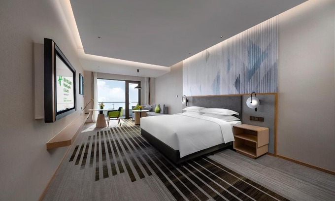 Han Yang Hotel | Holiday Inn & Suites Wuhan International Expo, an IHG Hotel
