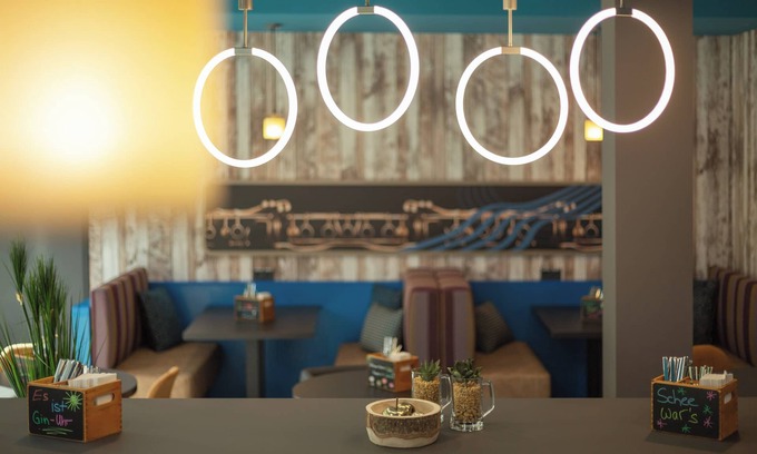 Am Riesenfeld Hotel | Holiday Inn - the niu, Brass Munich Olympiapark by IHG