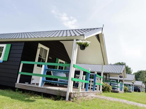 IJhorst Ski Chalet | Holiday Lodge in Staphorst with Pool Access