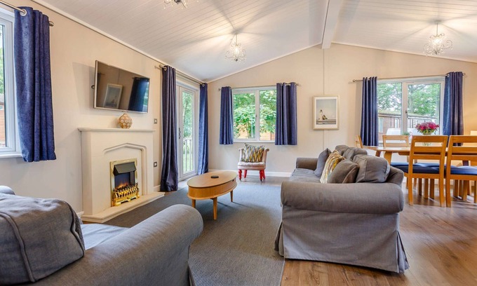 Churchill Apartment | Holiday Lodge in The Cotswolds