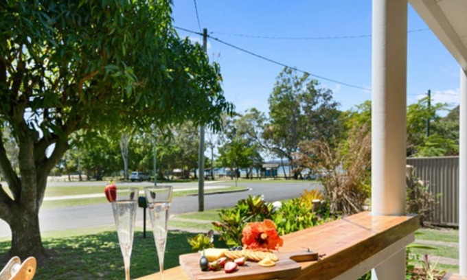 Tin Can Bay House | Holiday this beautifully renovated pet freindly home with views!