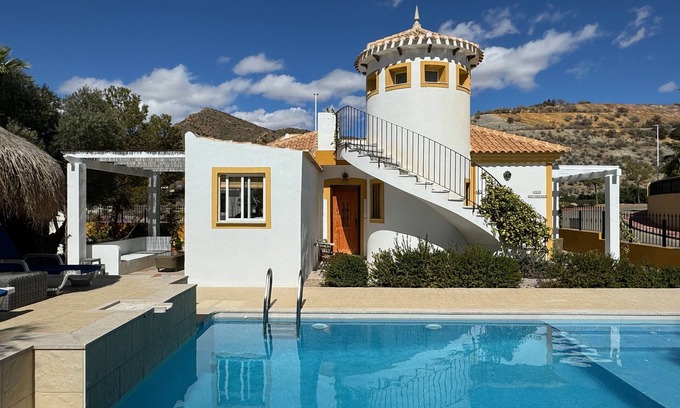 Mazarron Villa | Holiday Villa 'Casa Mediterráneo' with Private Pool, A/C & Wi-Fi