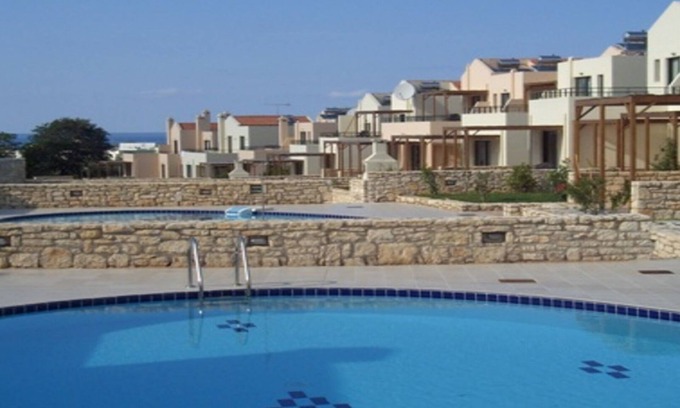 Asprouliani Villa | Holiday villa, close to the beach, with swimming pool and mountain views