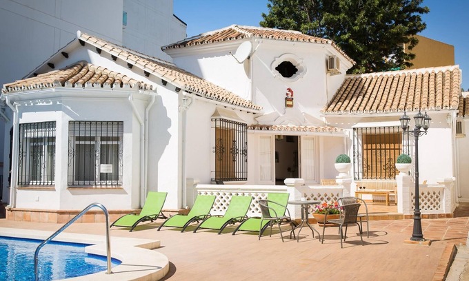 Fuengirola City Centre Villa | Holidays2Fuengirola Villa Mercedes